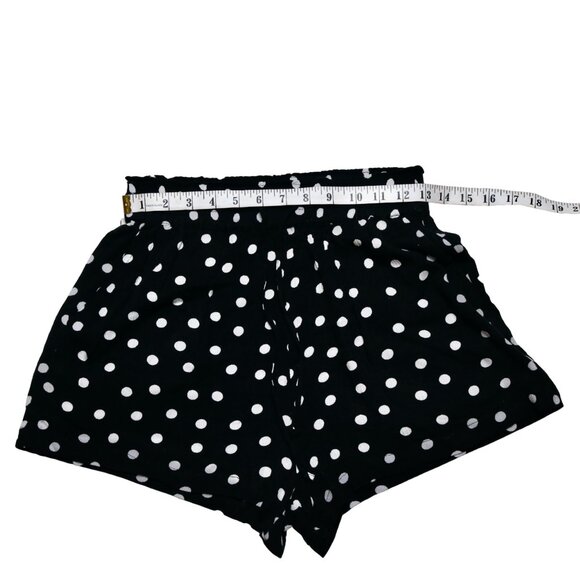 Garage Women's Ruffled White and Black Polka Dot Shorts, size Extra Small - Picture 5 of 9